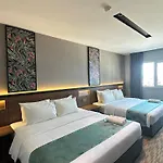 Nb Hotel